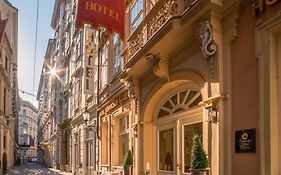 Schlosshotel Römischer Kaiser